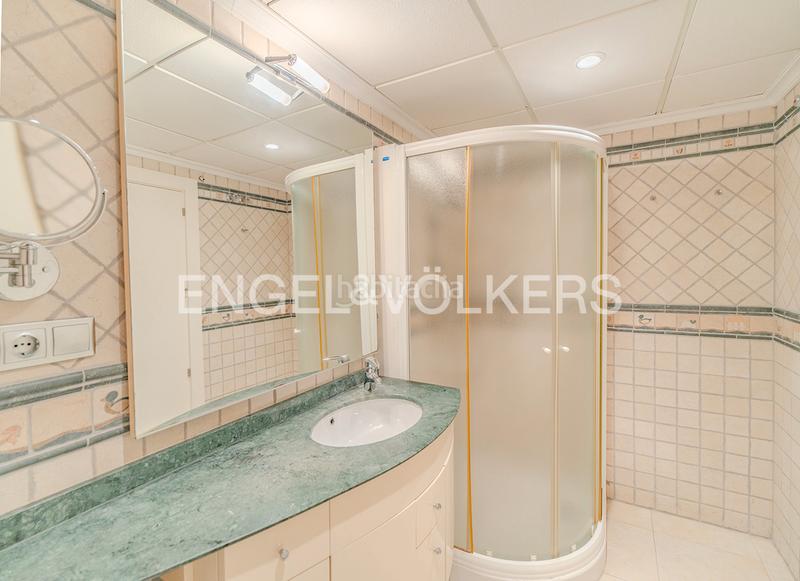 Foto 01fcce56-31ea-4055-abc8-465636a04b85. Casa adossada a calle los ingenieros 1 a Calas Santiago Bernabeu Santa Pola