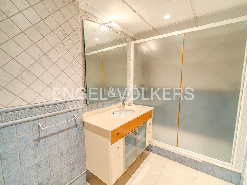 Foto 0f0e0a4d-5f15-4551-a6c8-b89bf66d0c5e. Casa adossada a calle los ingenieros 1 a Calas Santiago Bernabeu Santa Pola