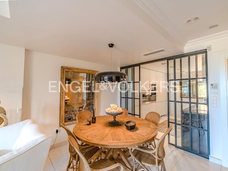 Foto 49fb24b9-7dcc-4a5e-9fb0-7b2d864ddddf. Casa adossada a calle los ingenieros 1 a Calas Santiago Bernabeu Santa Pola