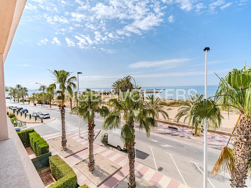 Foto 506cf90b-c2f9-4032-a49a-ab933ff0108d. Casa adossada a calle los ingenieros 1 a Calas Santiago Bernabeu Santa Pola