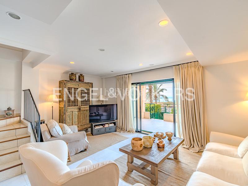 Foto a7e3d9ee-61e3-44d0-ae9e-3b54d8a651ac. Casa adossada a calle los ingenieros 1 a Calas Santiago Bernabeu Santa Pola