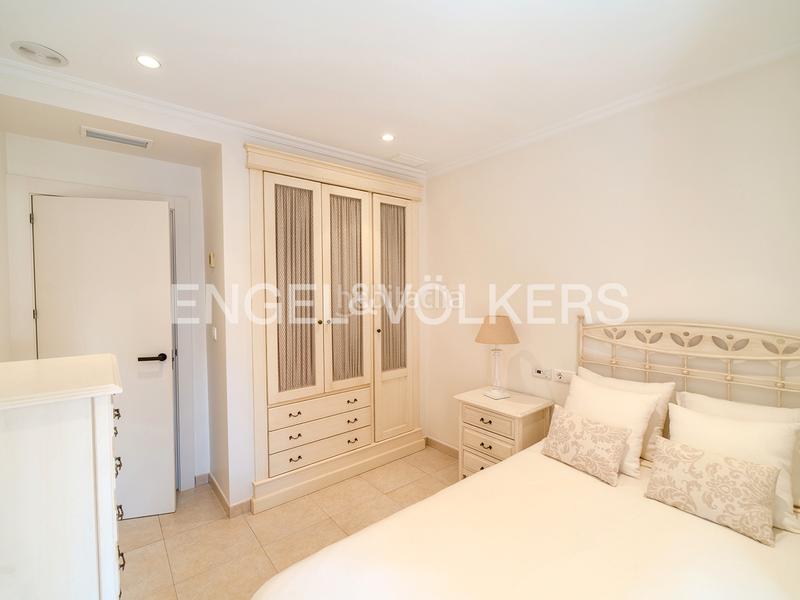 Foto c2cff4a6-f274-454b-905d-181631524e2f. Casa adossada a calle los ingenieros 1 a Calas Santiago Bernabeu Santa Pola