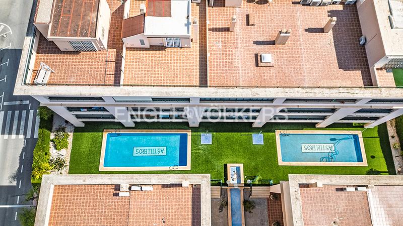 Foto db24cf8e-da73-4c5e-8986-fd98907fe3f3. Casa adossada a calle los ingenieros 1 a Calas Santiago Bernabeu Santa Pola