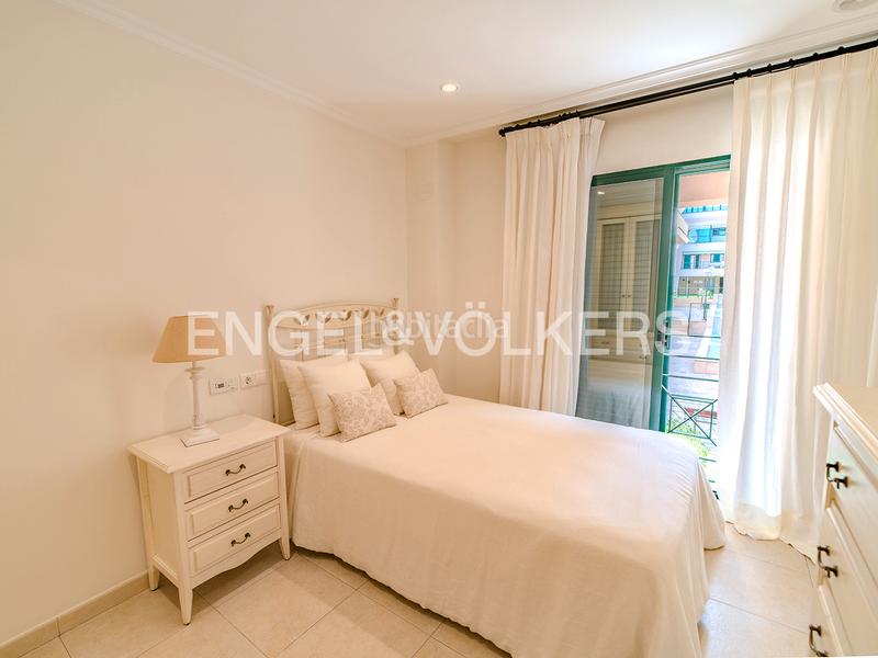 Foto ee82bcd8-1d86-4b8d-9e58-bde18fa208ff. Casa adossada a calle los ingenieros 1 a Calas Santiago Bernabeu Santa Pola