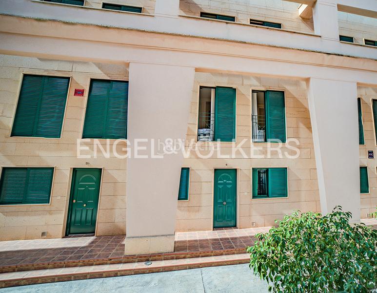 Foto ef6ee56e-d66d-4f69-bf21-937a8de600e6. Casa adossada a calle los ingenieros 1 a Calas Santiago Bernabeu Santa Pola