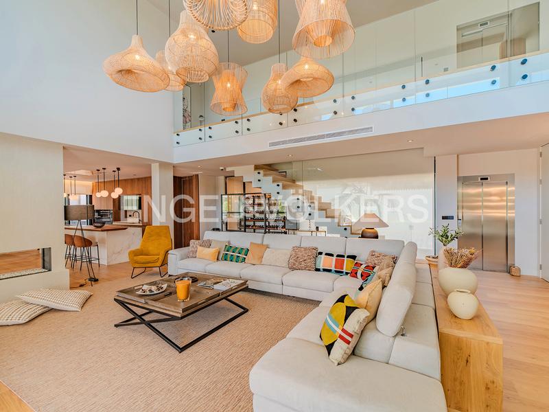 Foto 114aebf4-fc3a-4942-b684-c37c81a07849. Xalet amb calefacció aparcament piscina a Vistahermosa Alicante