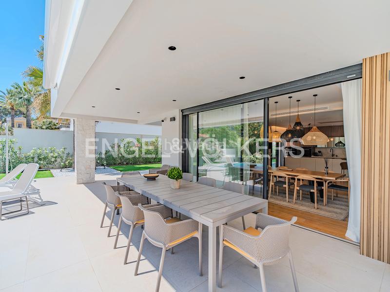 Foto 13ddea59-69a6-4d85-bccf-4b124cf9d1fd. Xalet amb calefacció aparcament piscina a Vistahermosa Alicante