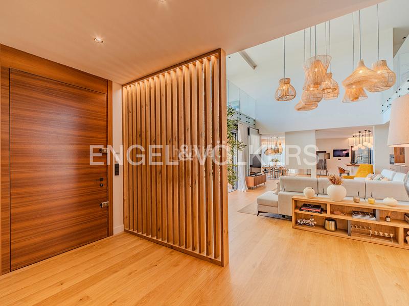 Foto 3a4c03d6-bcf2-444e-9ff6-8a8780bbe16c. Xalet amb calefacció aparcament piscina a Vistahermosa Alicante