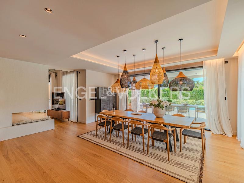 Foto 3afaf394-525a-4403-ac31-7af66447d32e. Xalet amb calefacció aparcament piscina a Vistahermosa Alicante