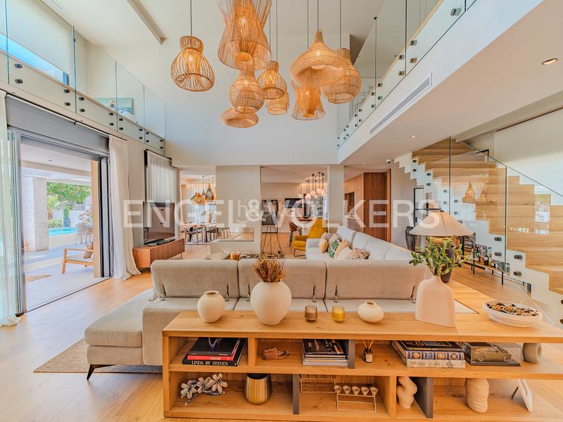 Foto 5ea3b461-af8f-46c5-b48b-75672004f4fd. Xalet amb calefacció aparcament piscina a Vistahermosa Alicante