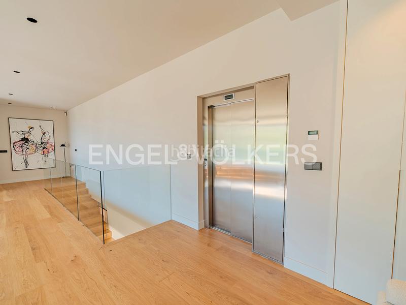 Foto 71210d02-72ad-4cb7-836a-035bafcb3553. Xalet amb calefacció aparcament piscina a Vistahermosa Alicante