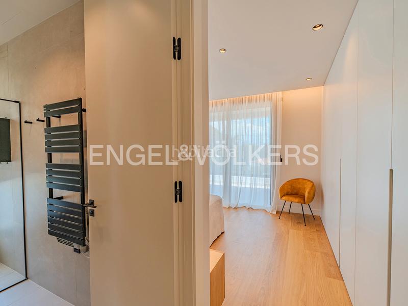 Foto 744792e2-64fa-4c50-8f50-504d780b785d. Xalet amb calefacció aparcament piscina a Vistahermosa Alicante