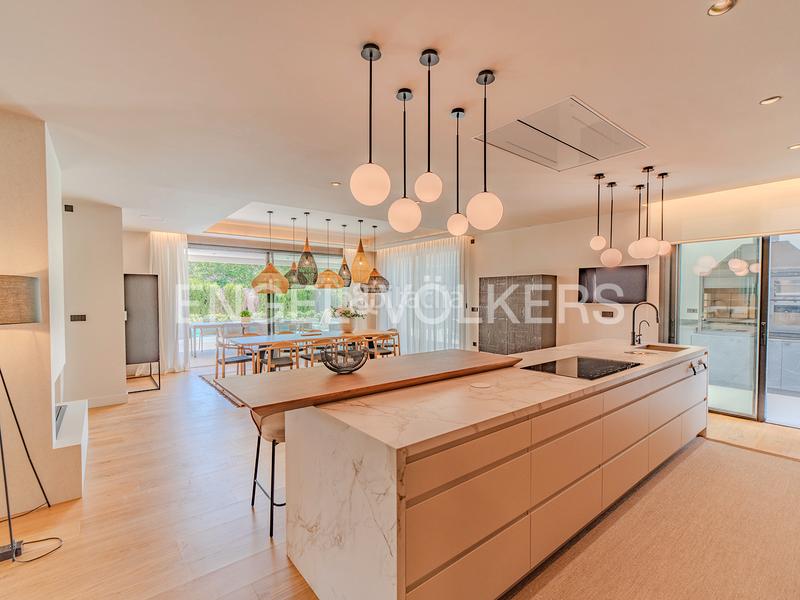 Foto 776170b0-2420-428f-bb0b-50b09895b8c4. Xalet amb calefacció aparcament piscina a Vistahermosa Alicante