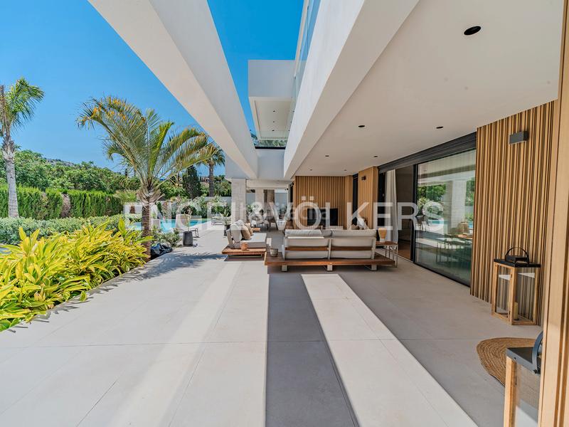 Foto 8fdf0bc2-6654-4e6b-b644-64302c008b31. Xalet amb calefacció aparcament piscina a Vistahermosa Alicante