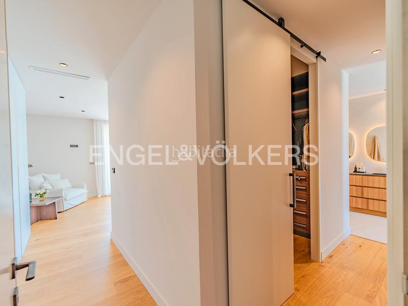 Foto 94366a53-e609-4775-bb3b-3456483c25c0. Xalet amb calefacció aparcament piscina a Vistahermosa Alicante