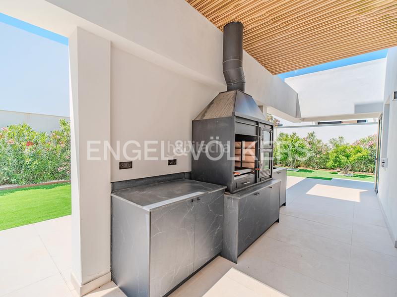 Foto 9bc73a80-ed2a-4d97-8385-d71e585fc096. Xalet amb calefacció aparcament piscina a Vistahermosa Alicante