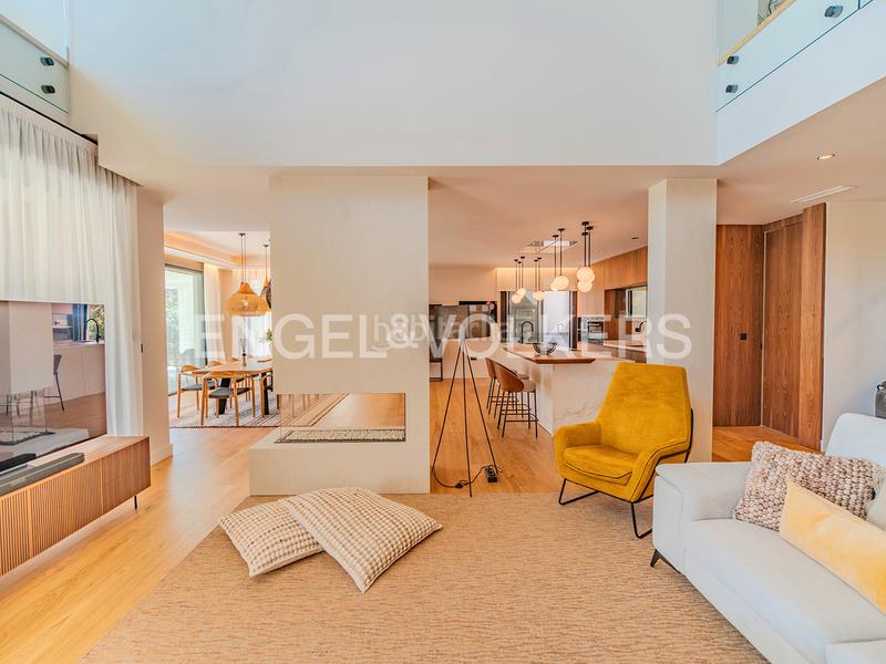 Foto a7e2082d-e9ee-4205-b559-0858dc32d54b. Xalet amb calefacció aparcament piscina a Vistahermosa Alicante