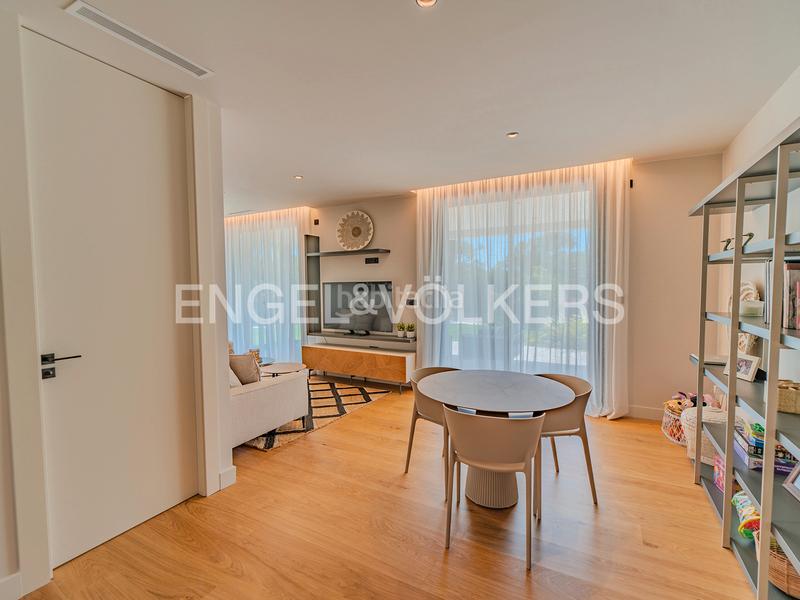 Foto bc4788a5-d768-4e1b-81b5-a90d733e0cba. Xalet amb calefacció aparcament piscina a Vistahermosa Alicante