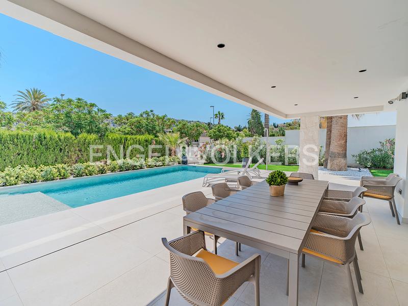 Foto cbf38ae8-c1f6-4ddc-970c-640b3fed5e41. Xalet amb calefacció aparcament piscina a Vistahermosa Alicante