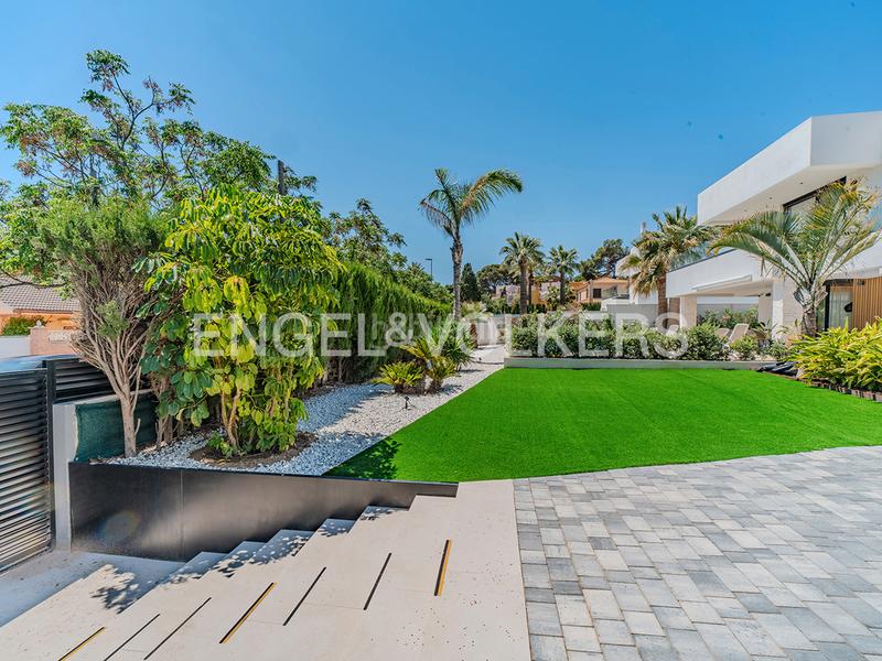 Foto dfd95430-7c13-418f-af0d-1f0f25396244. Xalet amb calefacció aparcament piscina a Vistahermosa Alicante