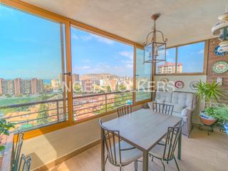 Attique à Carrer trident 17. Espléndido ático con vistas al mediterráneo