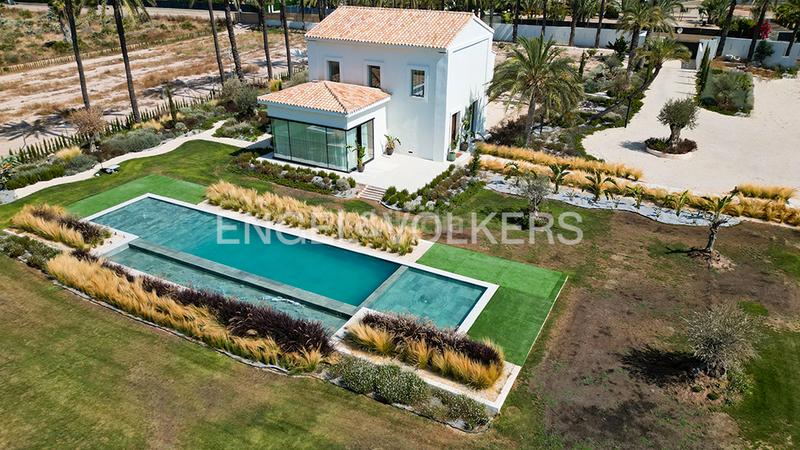 Foto 53d049d6-7be6-4a50-9601-577fc0d4a8b1. Xalet amb calefacció aparcament piscina a Alzabares Elche / Elx