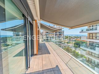 Appartement à Avenida artista remigio soler lópez 9. Tu refugio ideal con vistas al mar