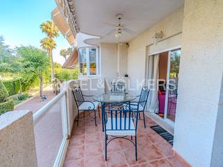 Appartement à Avenida pintor fernando soria 13. Acogedor y familiar en el golf de alicante