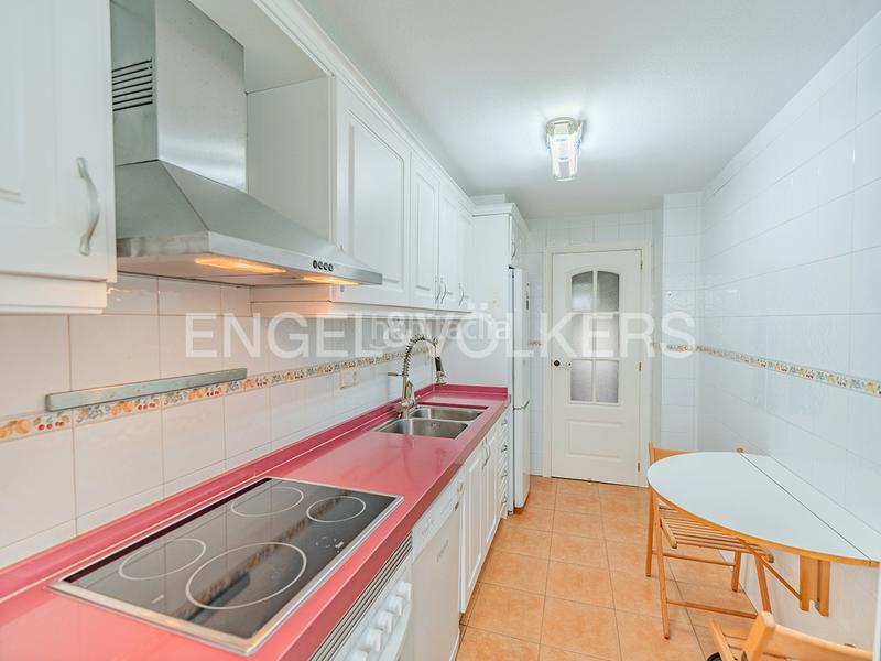 Foto b2626561-a379-4973-ba26-0a7cc7e687f3. Appartamento in avenida pintor fernando soria 13 in Alicante