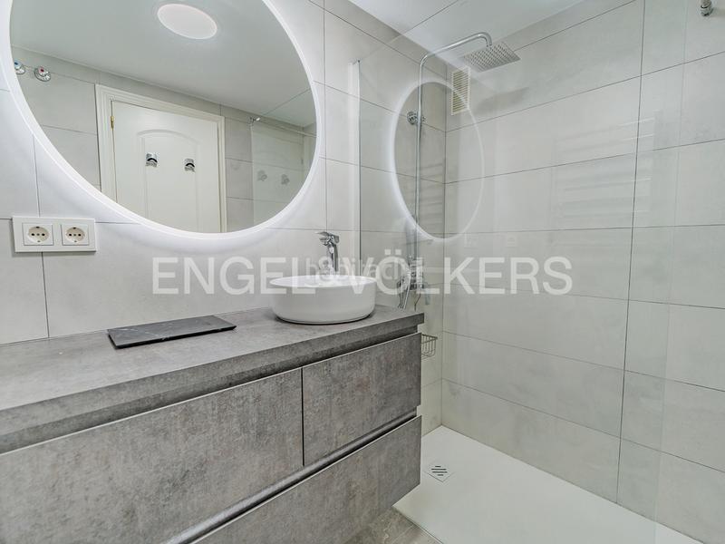 Foto f6bddb1c-6d11-470e-82d9-b71a43132b1d. Appartamento in avenida pintor fernando soria 13 in Alicante