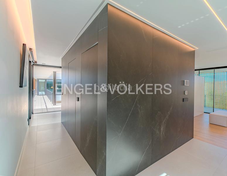 Foto 14a77f83-7d36-461a-9c4e-7e8d0a7174ae. Chalet avec chauffage parking piscine dans Santa Faz Alicante