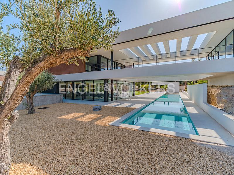 Foto 6150570a-3653-423f-93fb-faf34e897144. Chalet avec chauffage parking piscine dans Santa Faz Alicante