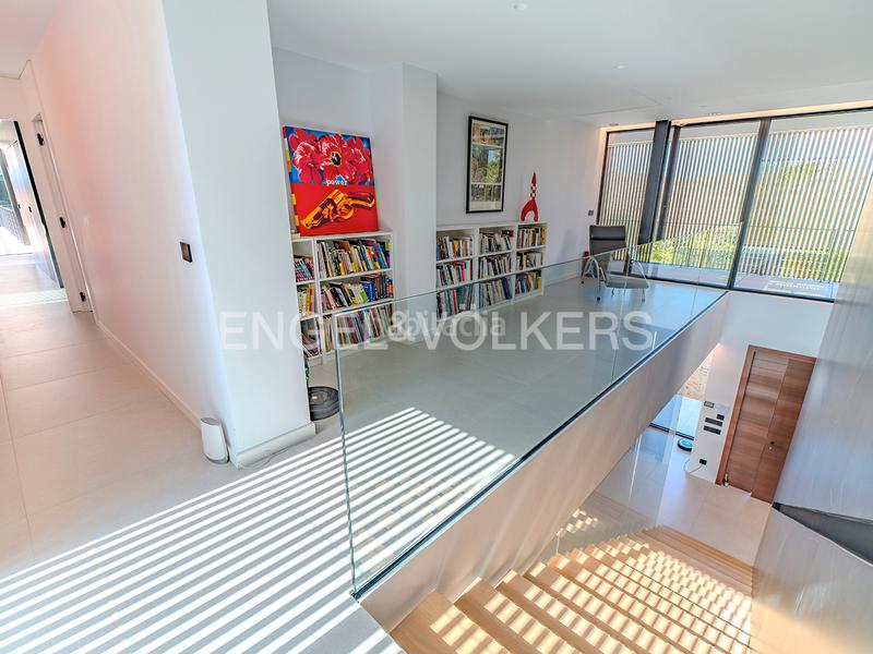 Foto 8fd20f9a-a925-4196-8991-00229c0d337b. Chalet avec chauffage parking piscine dans Santa Faz Alicante