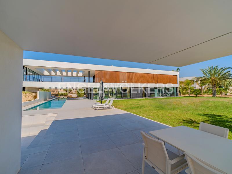 Foto c33e4002-db21-4ecc-8b7f-5b875402678f. Chalet avec chauffage parking piscine dans Santa Faz Alicante