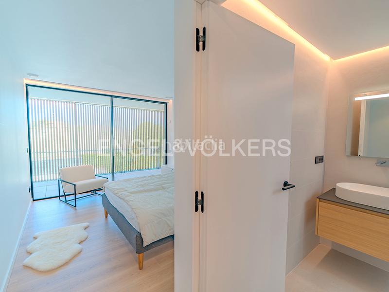 Foto d2295e2c-8ac7-40c0-a6dc-b6df543036c6. Chalet avec chauffage parking piscine dans Santa Faz Alicante