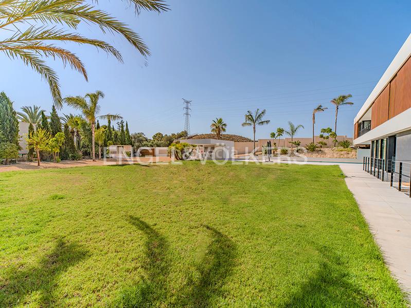 Foto f9ac6851-f7c6-4bc8-bbf2-f6f5210d3515. Chalet avec chauffage parking piscine dans Santa Faz Alicante