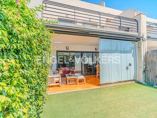 Casa adossada en Avenida arquitecto flix candela 38. Espacio, luz y calma para vivir mejor