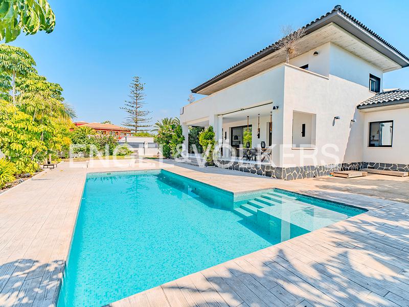 Foto 28f90846-9671-4f48-b83f-33dd05163a86. Xalet amb calefacció aparcament piscina a La Font-Mezquitas San Juan de Alicante