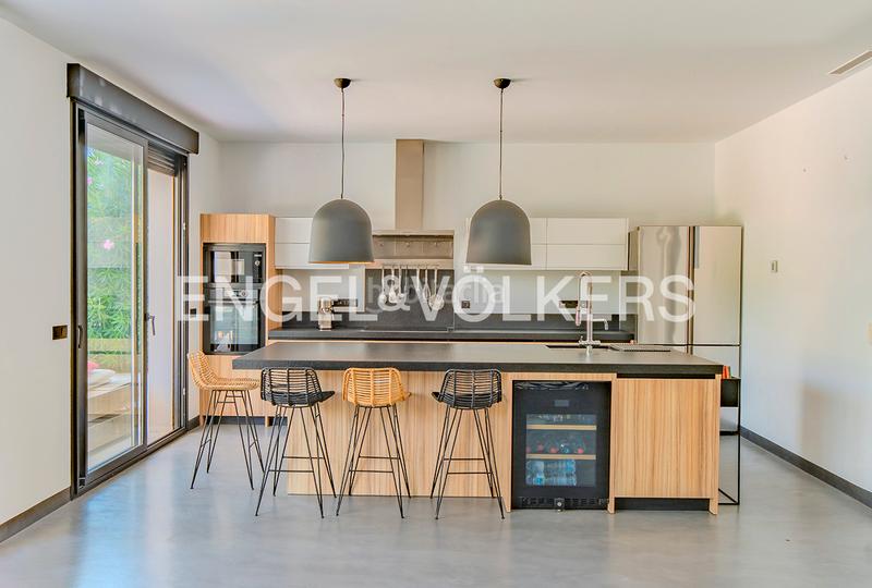 Foto 5150772c-75a8-462f-89b6-330bdffde7fc. Xalet amb calefacció aparcament piscina a La Font-Mezquitas San Juan de Alicante