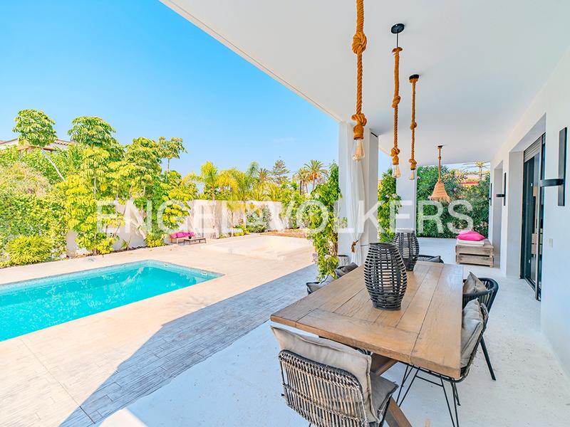 Foto 51830ff3-6030-4d1b-81da-c86098569886. Xalet amb calefacció aparcament piscina a La Font-Mezquitas San Juan de Alicante