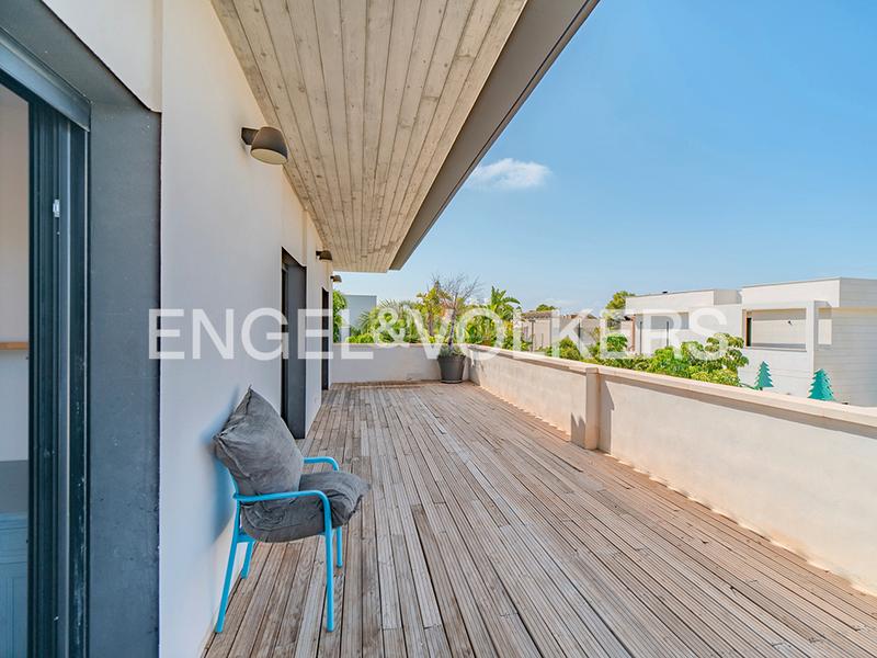 Foto 54e21712-3d6c-4b92-8413-4fb4ee03e047. Xalet amb calefacció aparcament piscina a La Font-Mezquitas San Juan de Alicante