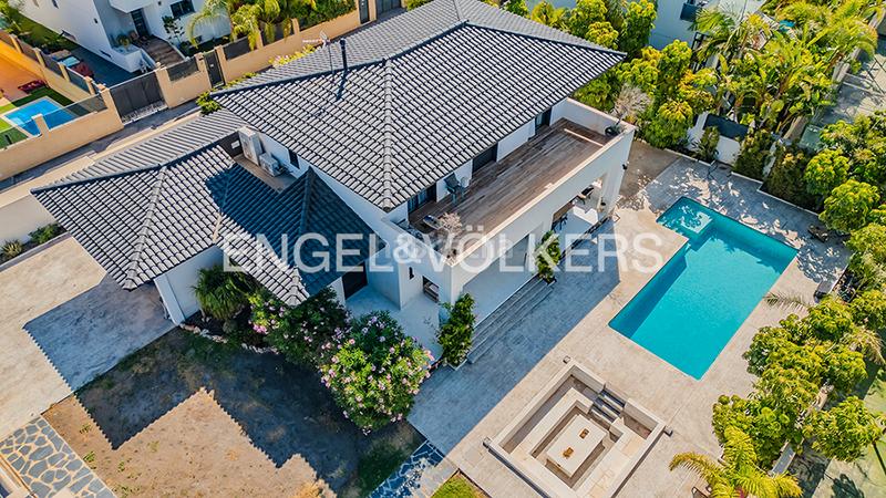 Foto 66dcca35-9ed0-4bd9-a6a5-05116a7e9043. Xalet amb calefacció aparcament piscina a La Font-Mezquitas San Juan de Alicante