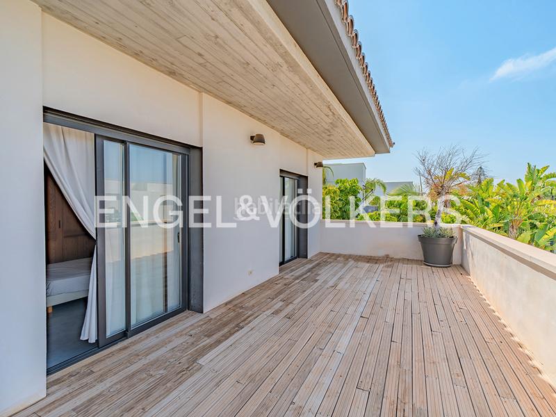 Foto b423e014-95a5-4396-9cba-427d4ff051f5. Xalet amb calefacció aparcament piscina a La Font-Mezquitas San Juan de Alicante