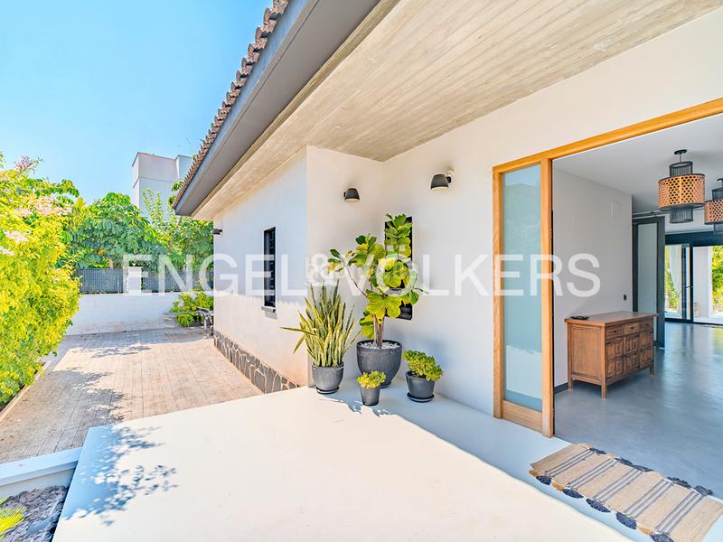 Foto df91060d-6b6d-4282-8ed0-e76c6b4bc9a4. Xalet amb calefacció aparcament piscina a La Font-Mezquitas San Juan de Alicante