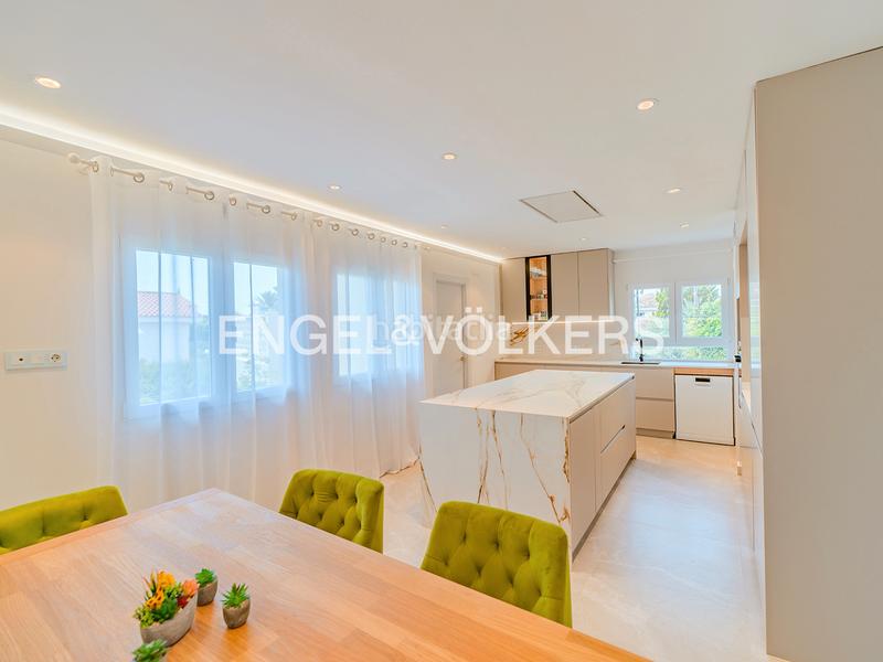 Foto 213a65d8-da6b-443a-8254-300fa283ac21. Chalet con riscaldamento piscina in La Font-Mezquitas San Juan de Alicante