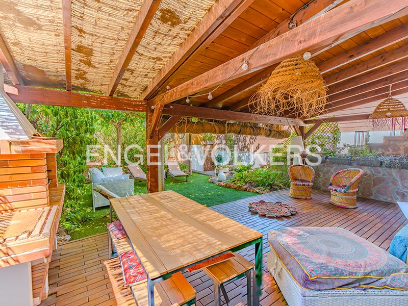 Foto 010db666-a0f8-4ee6-87e7-e5aba69fd8f7. Casa aparellada a carrer pintor el greco 8 a Almajada-Ravel Mutxamel