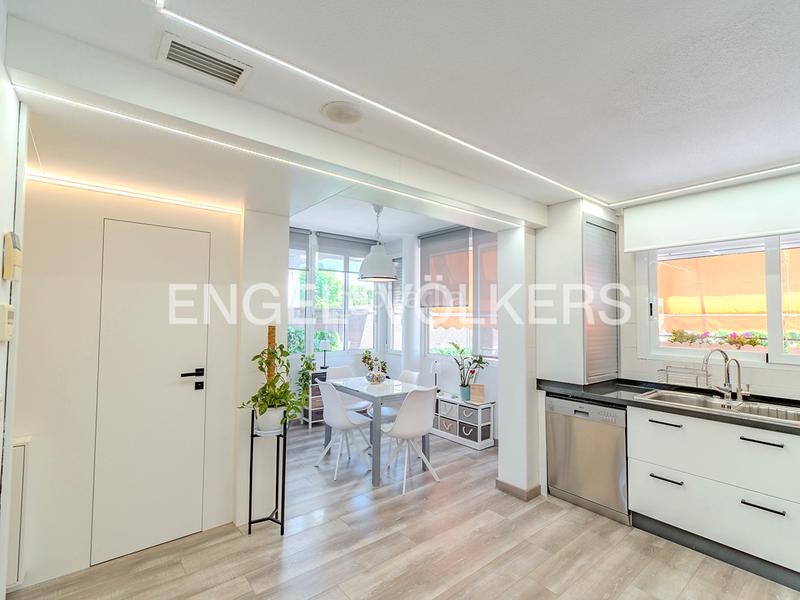 Foto 5221fef6-4f76-4951-b369-a41854c7ff95. Casa aparellada a carrer pintor el greco 8 a Almajada-Ravel Mutxamel