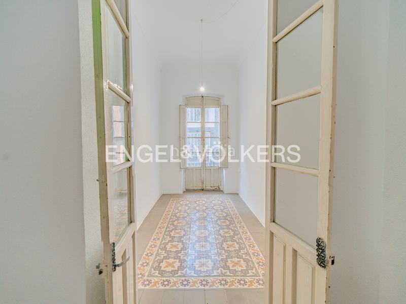 Foto 36fac6bf-a516-4d7a-ac57-0786fc318105. Gebäude in calle josé gutiérrez petén 3 in Mercado Alicante