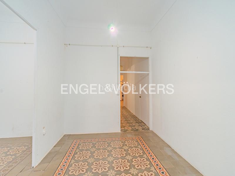 Foto 6329a439-0121-402c-8c97-1c9eb15b7c77. Gebäude in calle josé gutiérrez petén 3 in Mercado Alicante