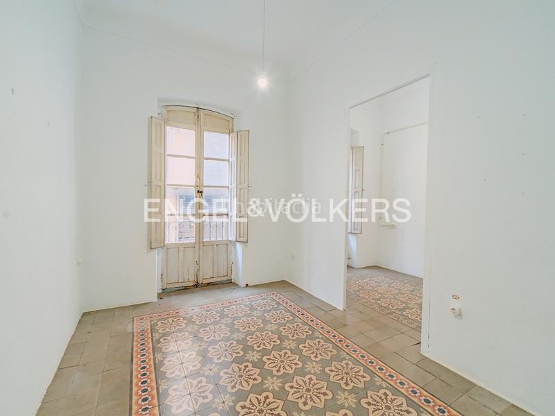 Foto 6d19d2a7-8649-45a4-8019-4a4bde2b5247. Gebäude in calle josé gutiérrez petén 3 in Mercado Alicante